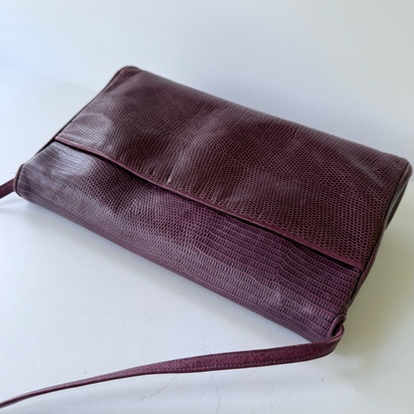 Vintage Purple Crossbody Bag with Gold Accent - Picture 10 of 16